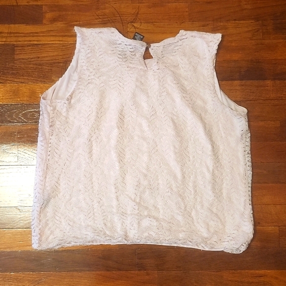 🔥SALE Baby Pink Liz Claiborne Sleeveless Lace Blouse - Picture 2 of 5